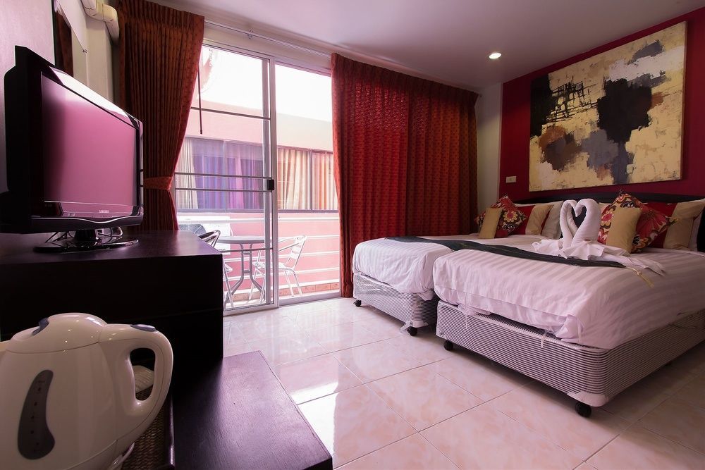 Hotel Cool Sea House Patong Exterior foto