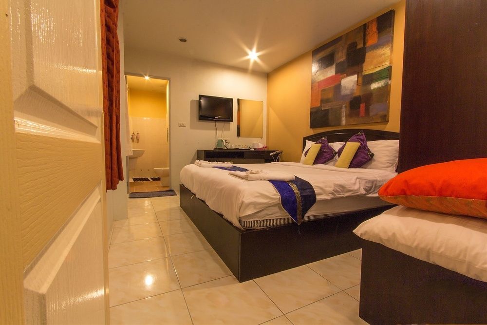 Hotel Cool Sea House Patong Exterior foto