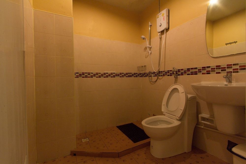 Hotel Cool Sea House Patong Exterior foto