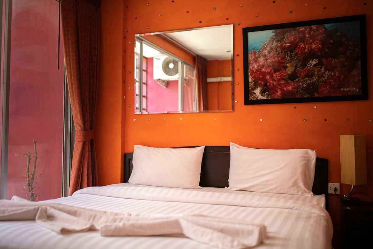 Hotel Cool Sea House Patong Exterior foto